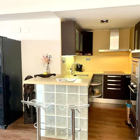 Ensuite Double With Sea View In A Shared In The Centre Of Santa Eularia - Close To The Beach * Санта-Эулалия-дель-Рио